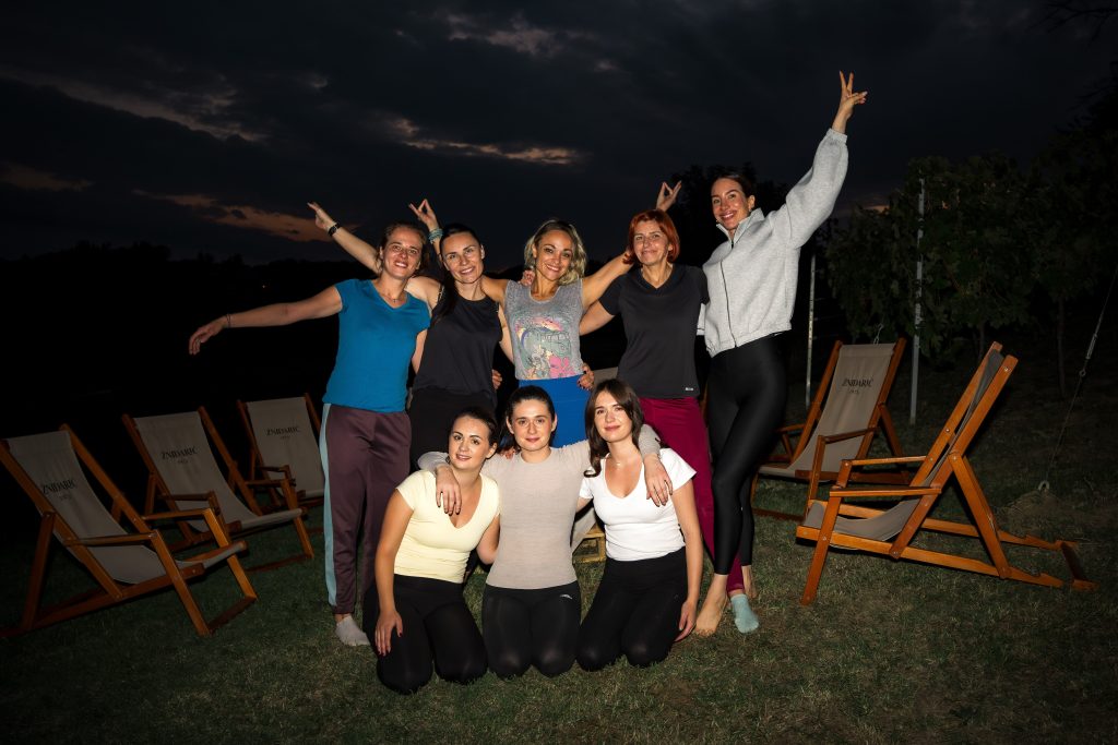 Doživite Vino & Yoga u Vinariji Žnidarić – yogu i meditaciju među trsovima, prirodu, degustaciju nagrađivanih vina i domaće proizvode.